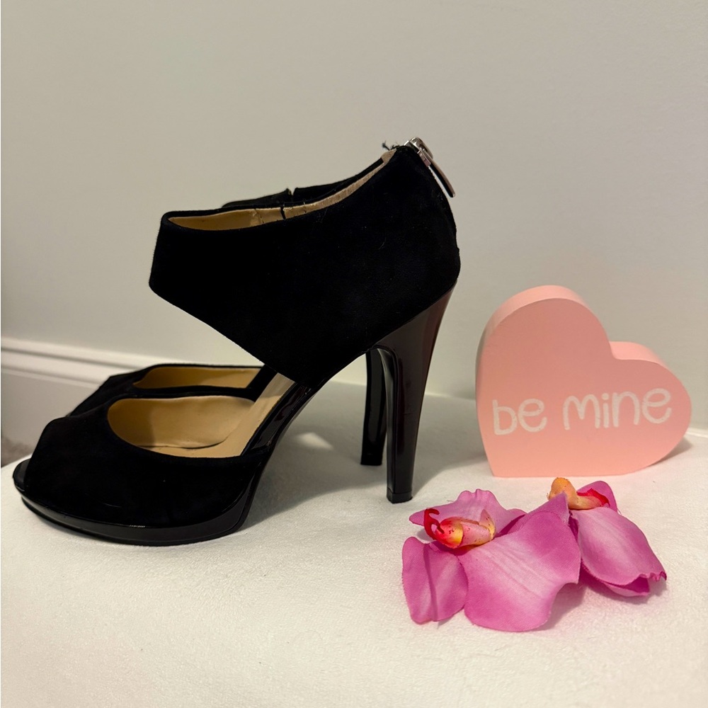 👠 Nine West Suede Leather upper heel shoes size 7.5M 👠